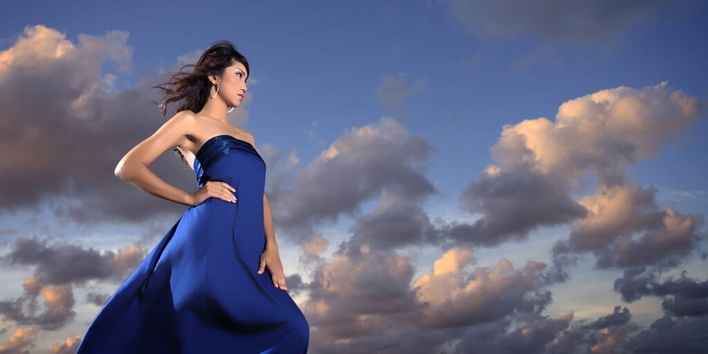 model-with-blue-dress-posing